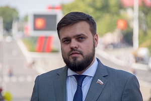 Артем Туров: депутат, режиссеров сын